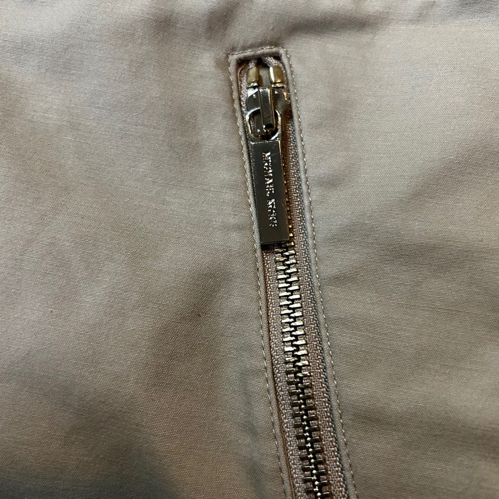 Michael Kors Womens Khaki Chino Pants Zip Pockets Tan Straight Leg Sz 12 Office - Picture 7 of 7